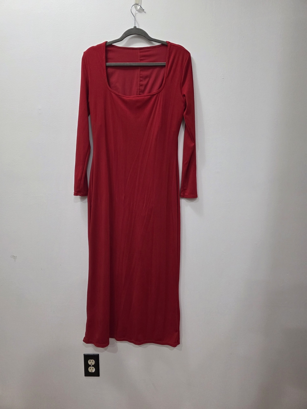 Red Long Sleeve Scoop Neck Midi Dress